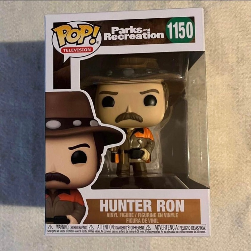 Funko pop parks and recreation hunter Ron